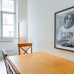 10 Guests, 70m2, Center Of Old Town, Wi-fi, Streaming