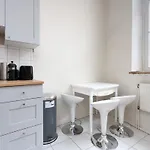 10 Guests, 70m2, Center Of Old Town, Wi-fi, Streaming 公寓