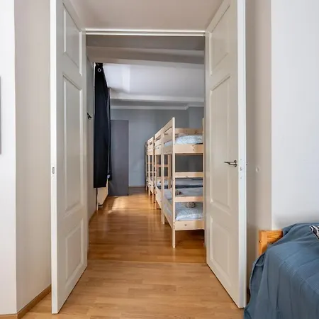 10 Guests, 70m2, Center Of Old Town, Wi-fi, Streaming