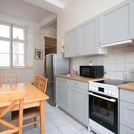 10 Guests, 70m2, Center Of Old Town, Wi-fi, Streaming Таллінн