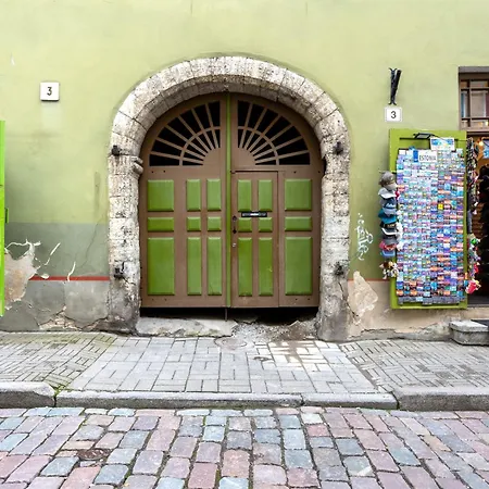 10 Guests, 70m2, Center Of Old Town, Wi-fi, Streaming * Tallinn