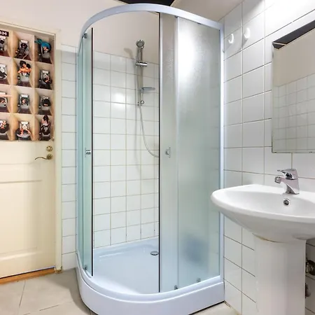 10 Guests, 70m2, Center Of Old Town, Wi-fi, Streaming * Tallinn