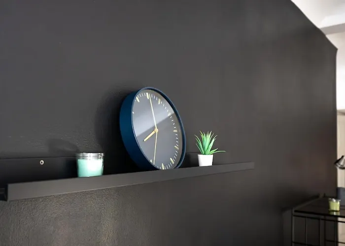 10 Guests, 70m2, Center Of Old Town, Wi-fi, Streaming * Tallinn