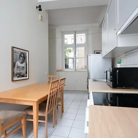 Daire 10 Guests, 70m2, Center Of Old Town, Wi-fi, Streaming