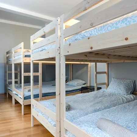 10 Guests, 70m2, Center Of Old Town, Wi-fi, Streaming טאלין