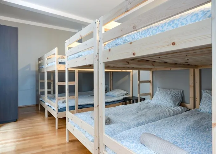 10 Guests, 70m2, Center Of Old Town, Wi-fi, Streaming Tallinn